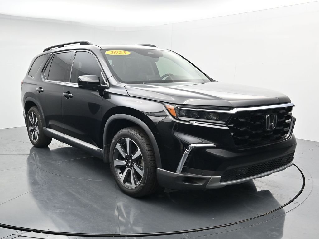 2023 Honda Pilot Touring - Photo 2