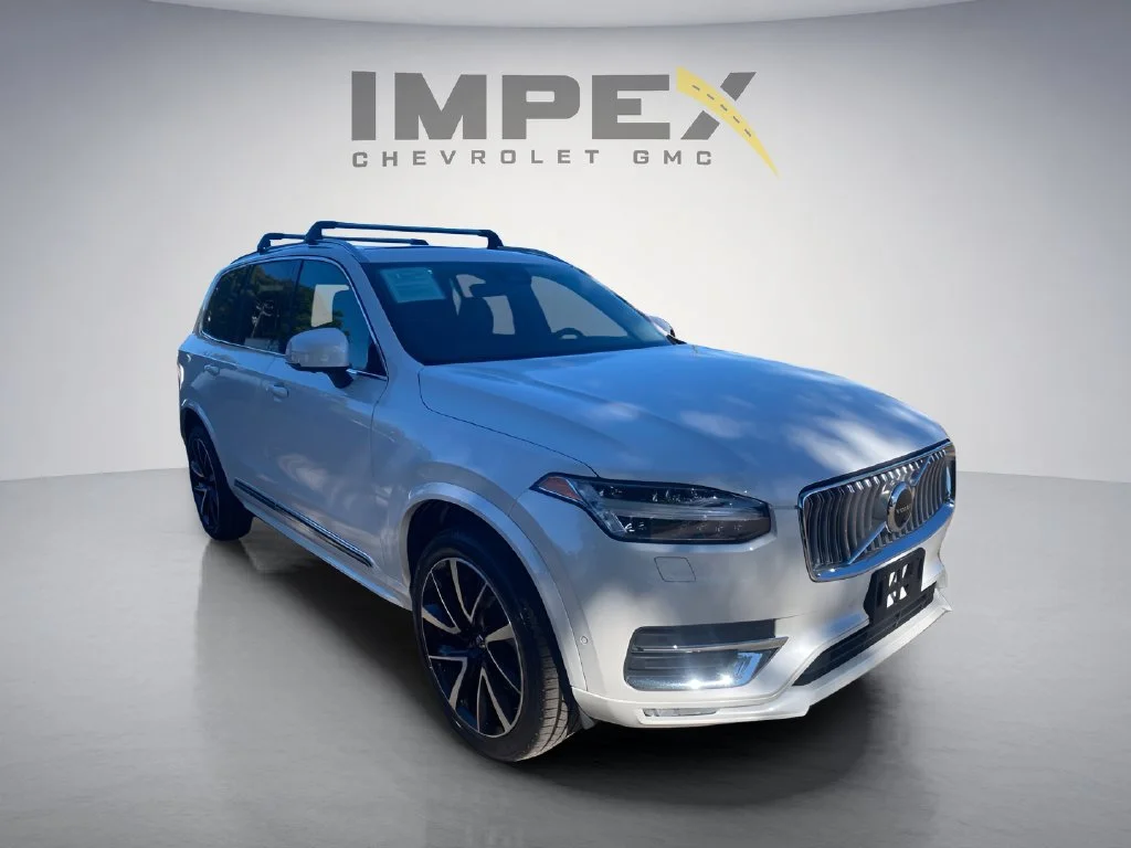 Used 2024  Volvo Plus Bright Theme image 7