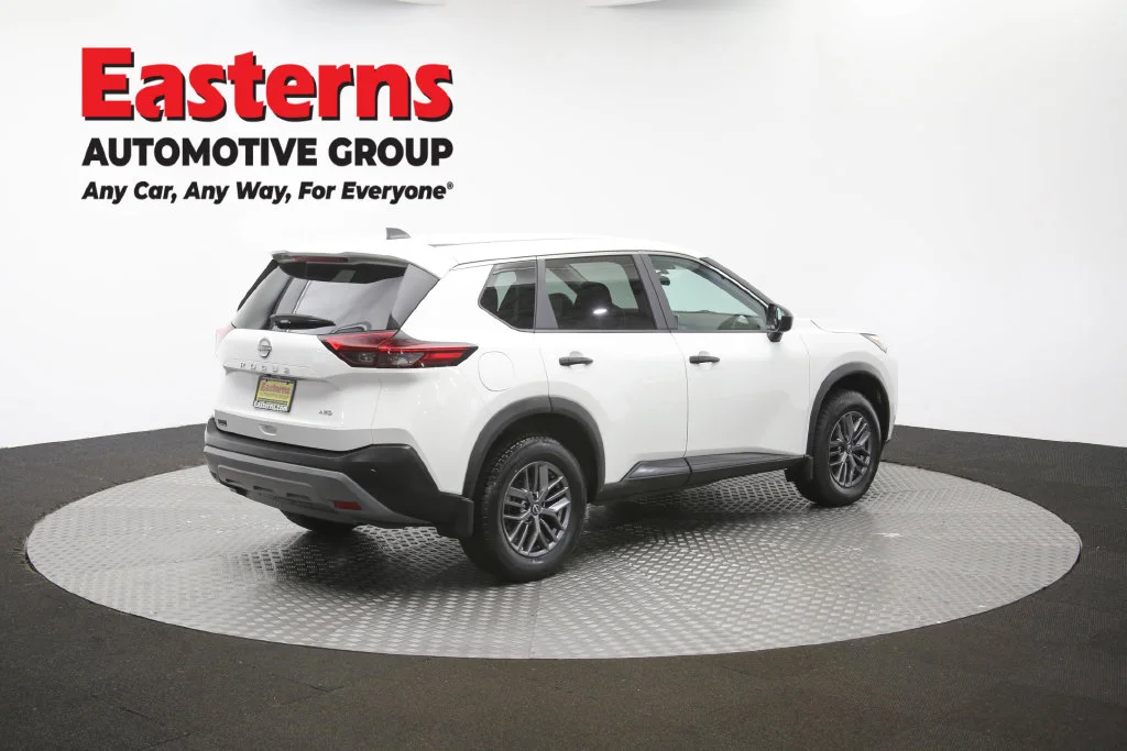 Used 2023 White Nissan S image 43