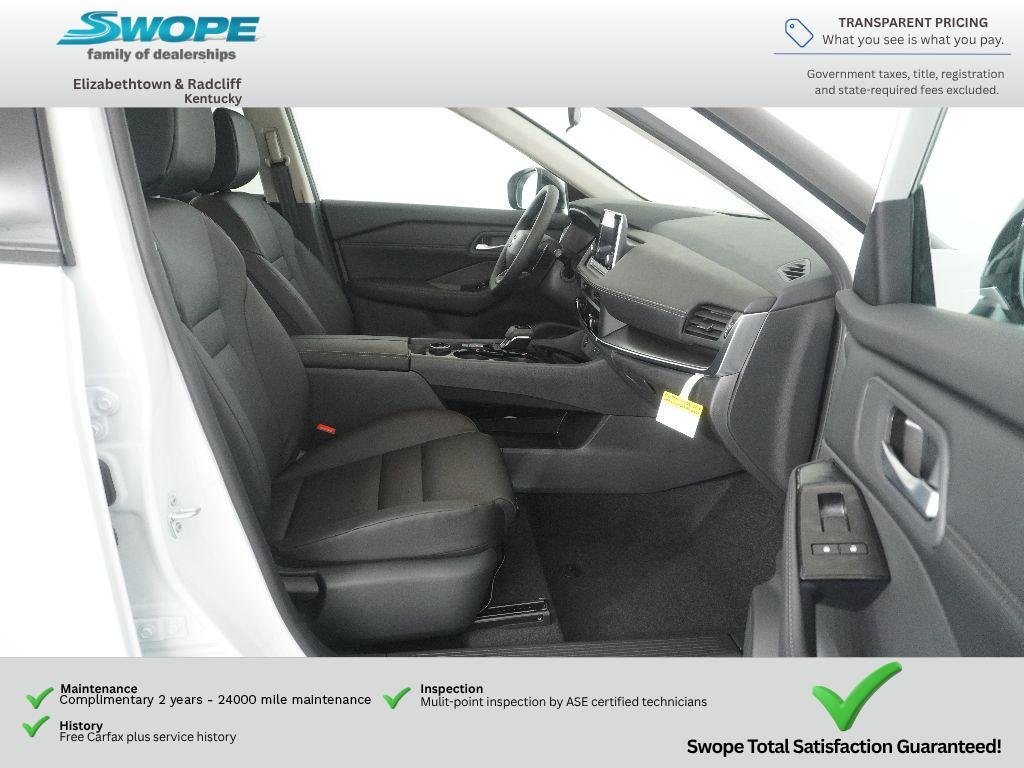 Used 2026 Everest White Pearl Tricoat Nissan Dark Armor image 11