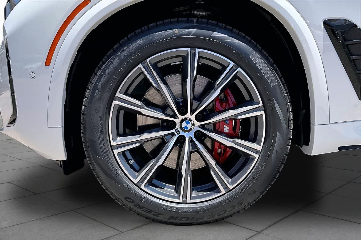 New 2026 Alpine White BMW sDrive40i image 11