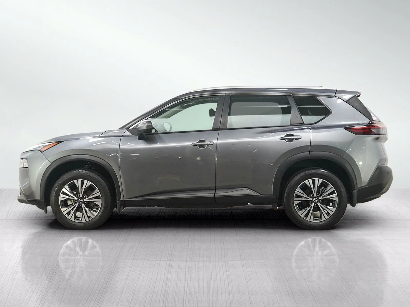 Used 2023 Nissan Rogue SV with VIN JN8BT3BB5PW485103 for sale in Burnsville, Minnesota
