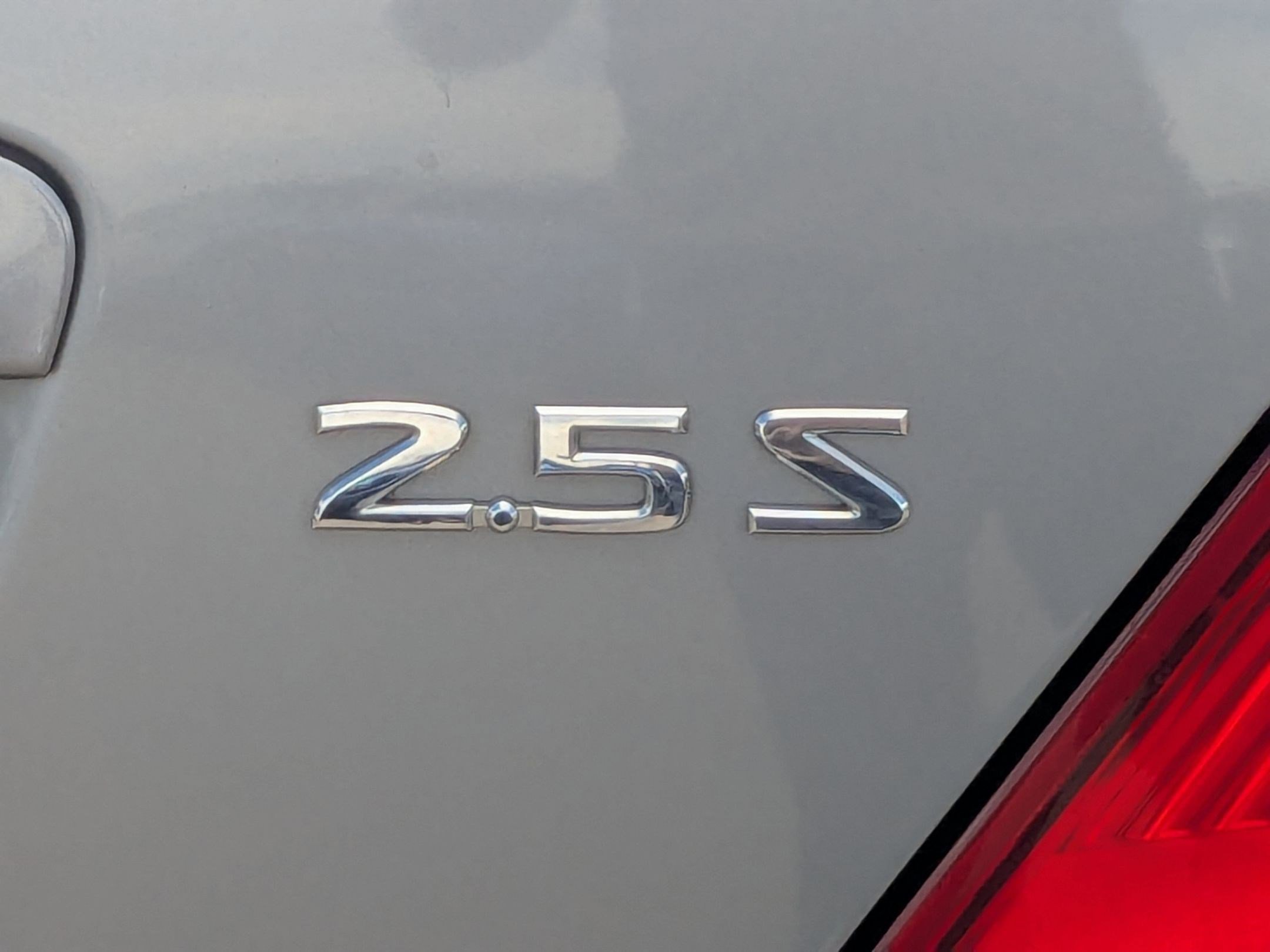 Used 2009 Precision Gray Metallic Nissan 2.5 S image 14
