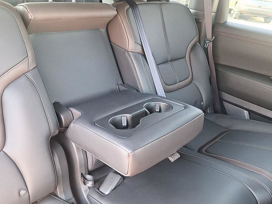 Used 2025 Aspen White Tricoat Nissan SL image 27