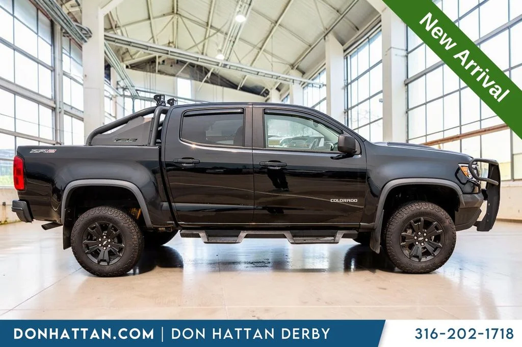 Used 2019 Black Chevrolet ZR2 image 26