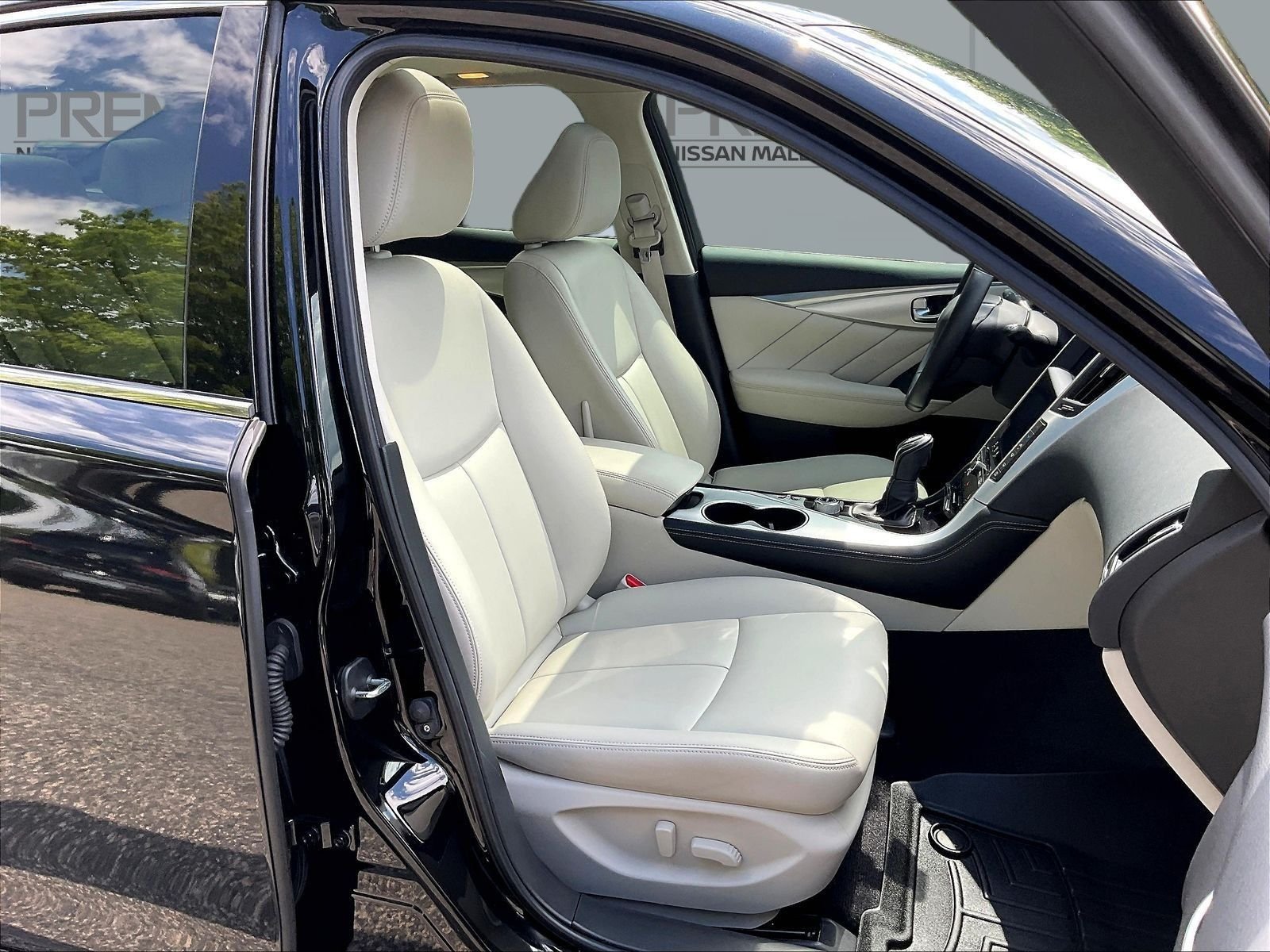 Used 2021 Black INFINITI 3.0t LUXE image 31