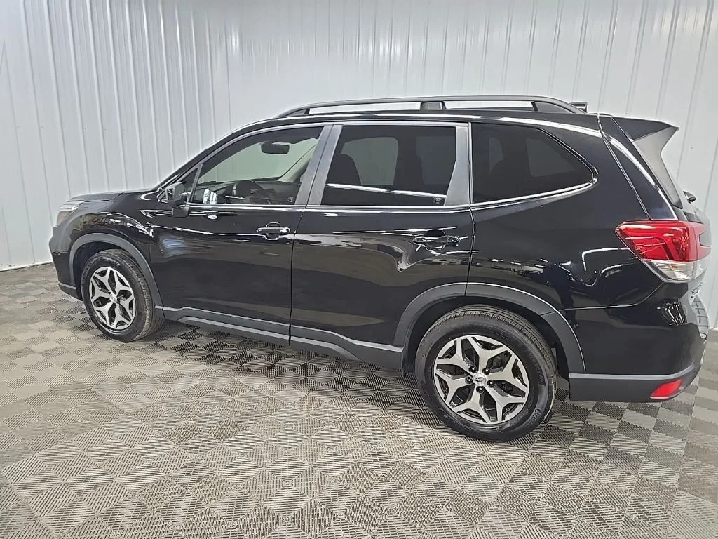 Used 2021 Black Subaru Premium image 4