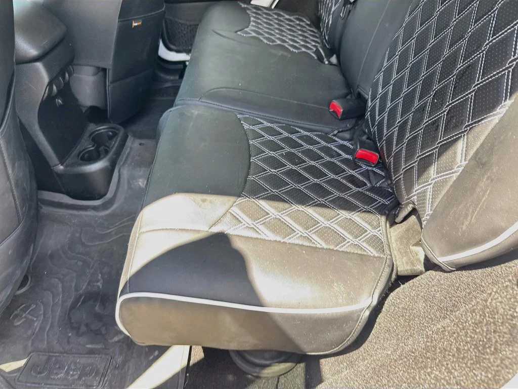 Used 2016 White Jeep Unlimited Rubicon image 26