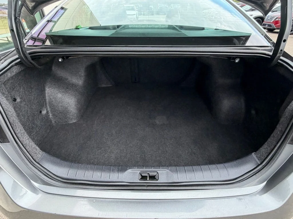 Used 2023 Gray Nissan Platinum image 9