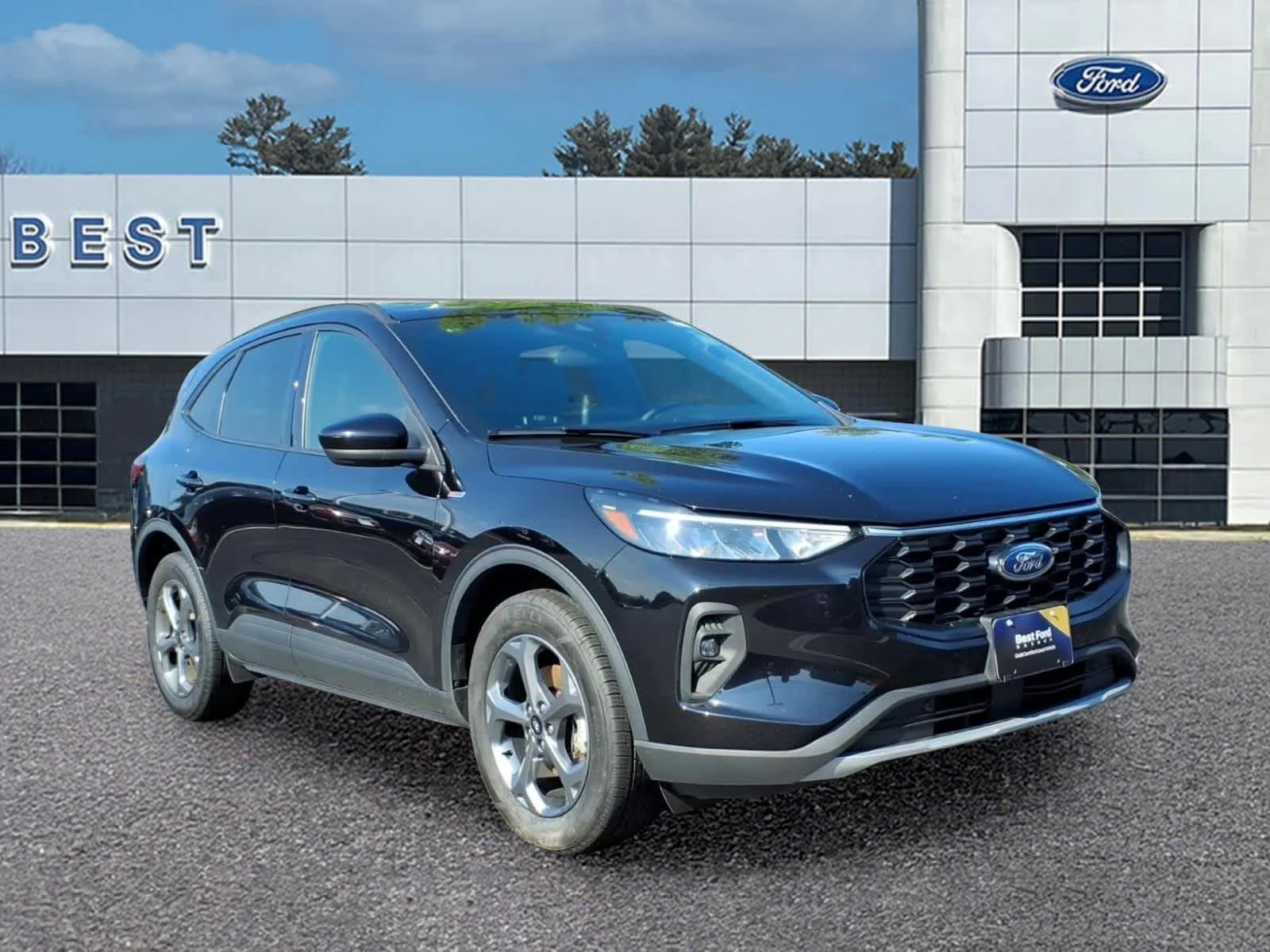 Used 2025 Agate Black Metallic Ford ST-Line Select image 3