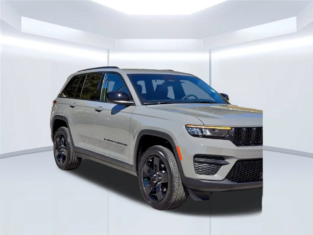 New 2027 Gray Jeep Laredo X image 39