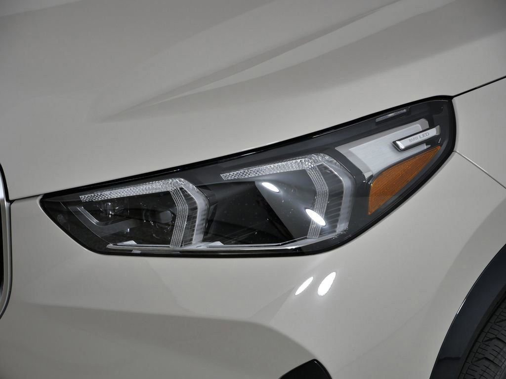 Used 2026 Dune Grey Metallic BMW xDrive28i image 4