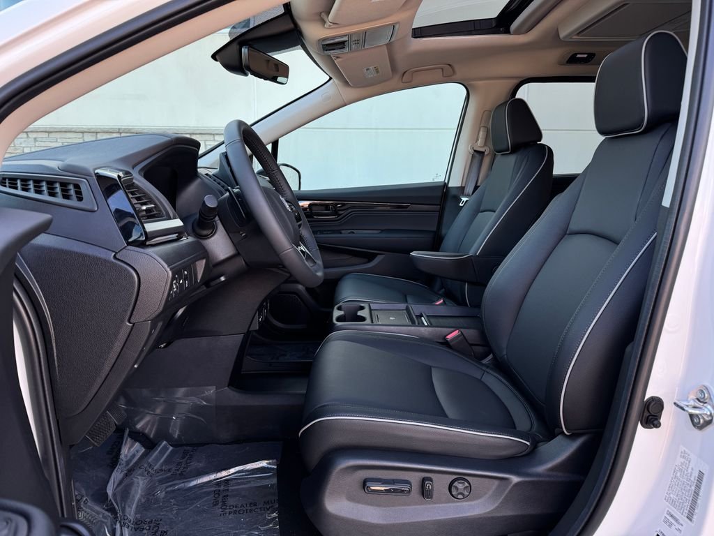 2026 Honda Odyssey Touring - Photo 7