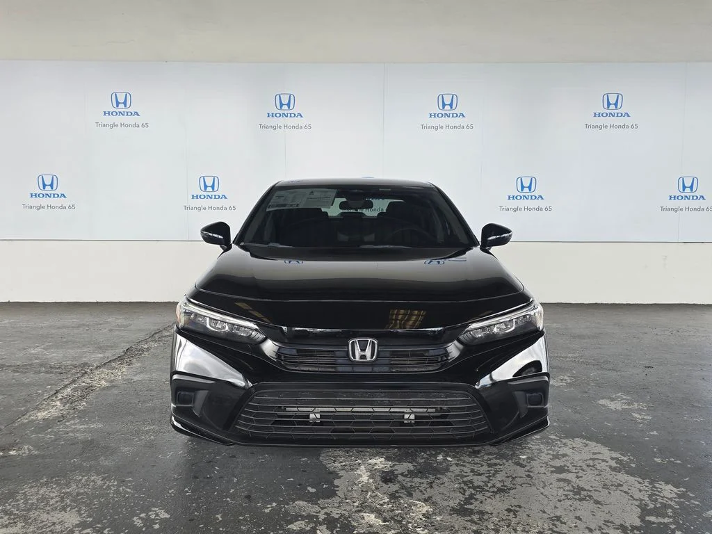 Used 2024  Honda LX image 2