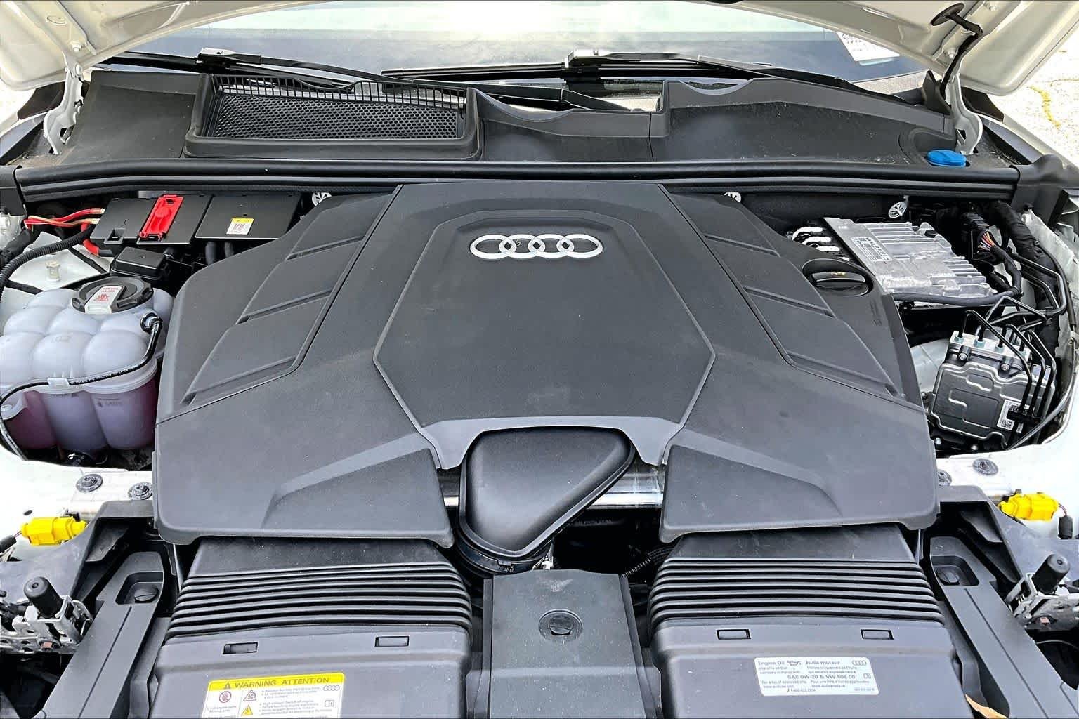 Used 2025 Carrara White Audi Premium Plus image 30