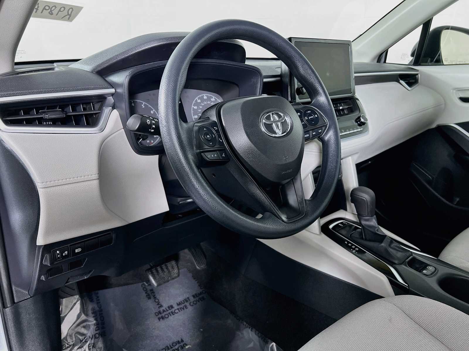 Used 2024 Sonic Silver Toyota L image 9