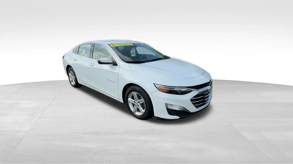 Used 2024 White Chevrolet LS image 9