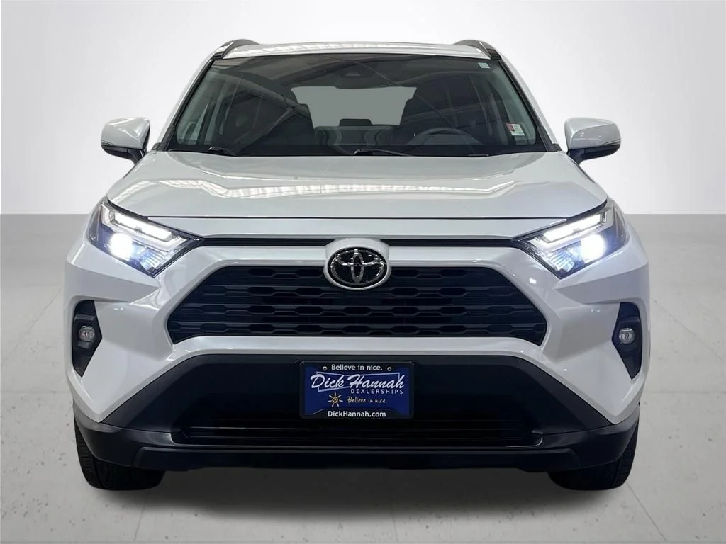 Used 2023 Beige Toyota XLE Premium image 4