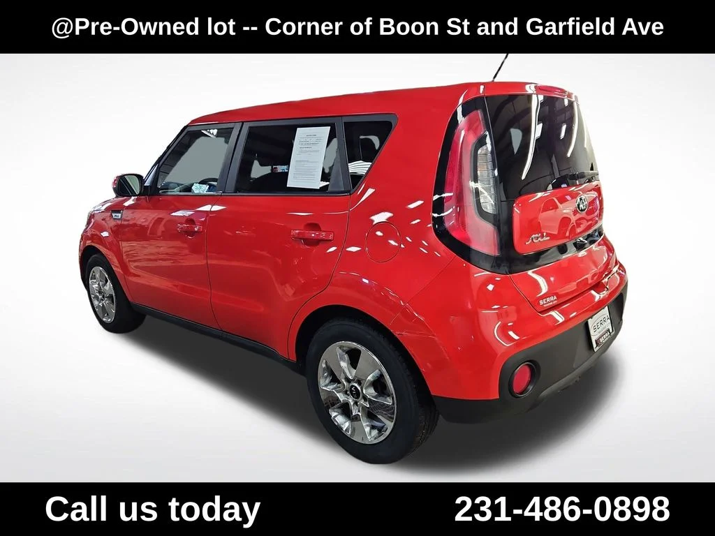 Used 2019 Red Kia Base image 3