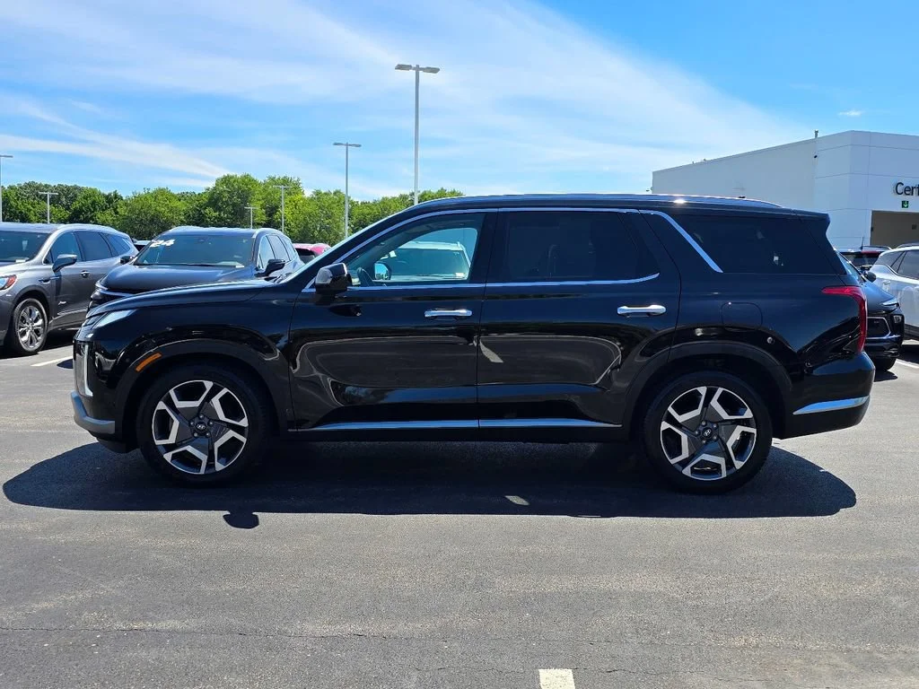 Used 2024 Abyss Black Hyundai Limited image 10