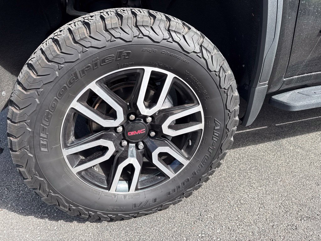 Used 2022 Onyx Black GMC AT4 image 13