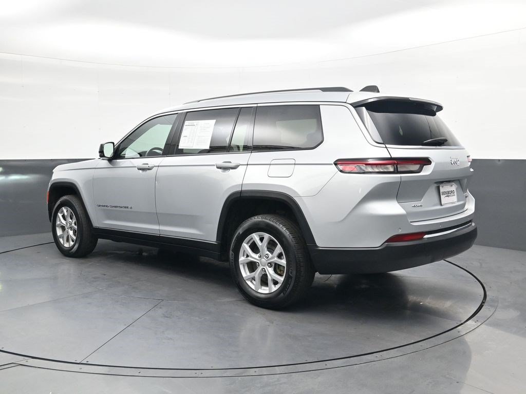 Used 2023 Silver Zynith Jeep Limited image 7