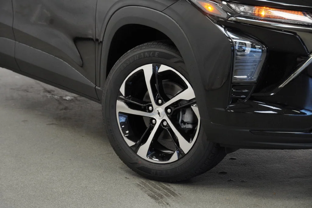 New 2026 Mosaic Black Metallic Chevrolet 1RS image 10