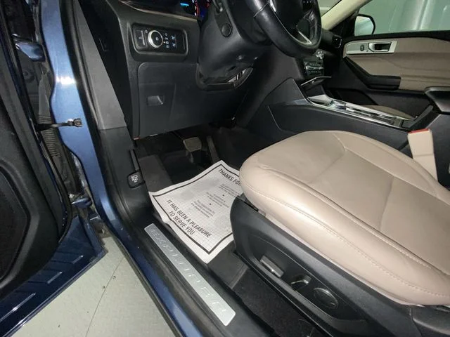 Used 2020 Blue Ford Limited image 12