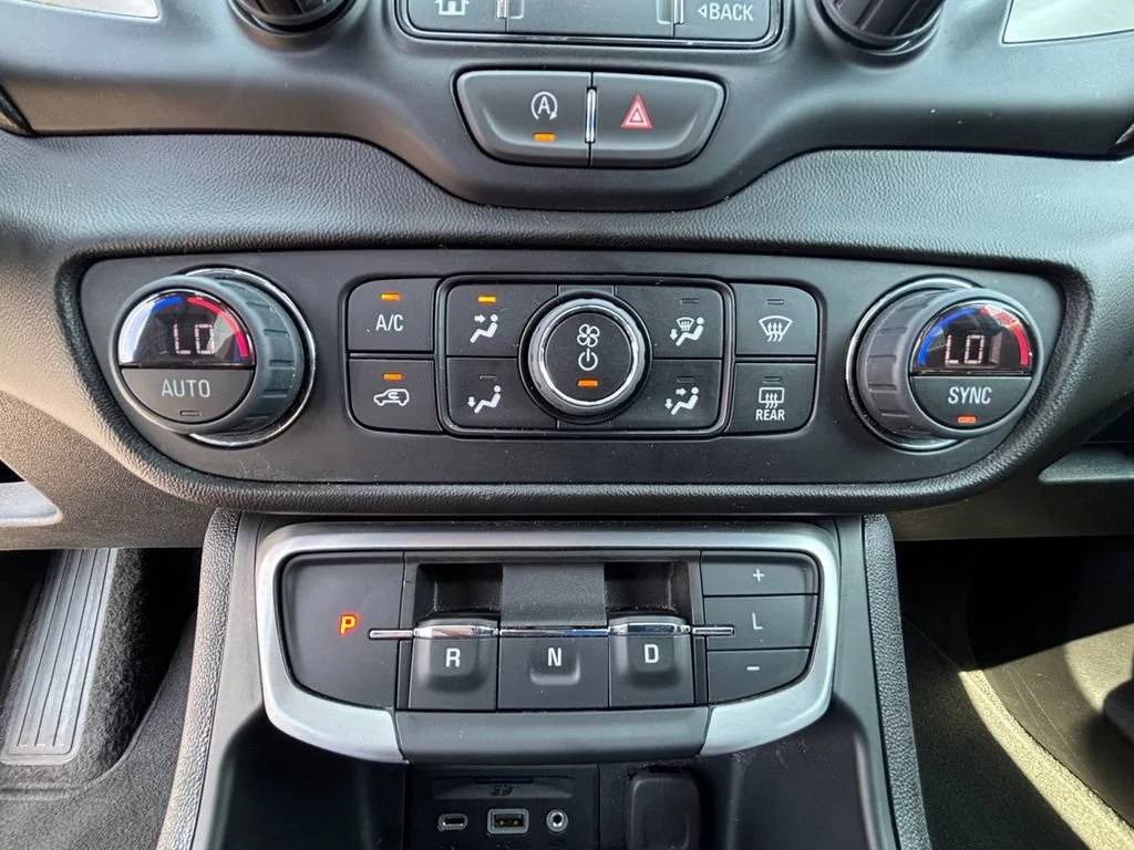 Used 2024 Summit White GMC SLT image 23