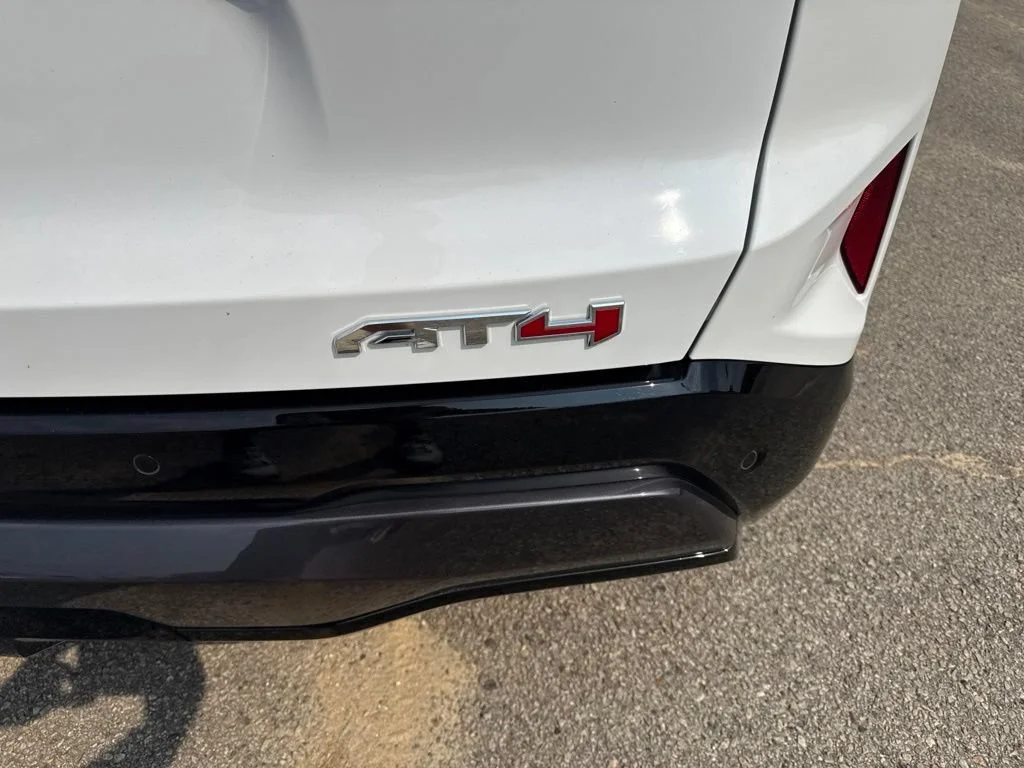 Used 2026 Summit White GMC AT4 image 35