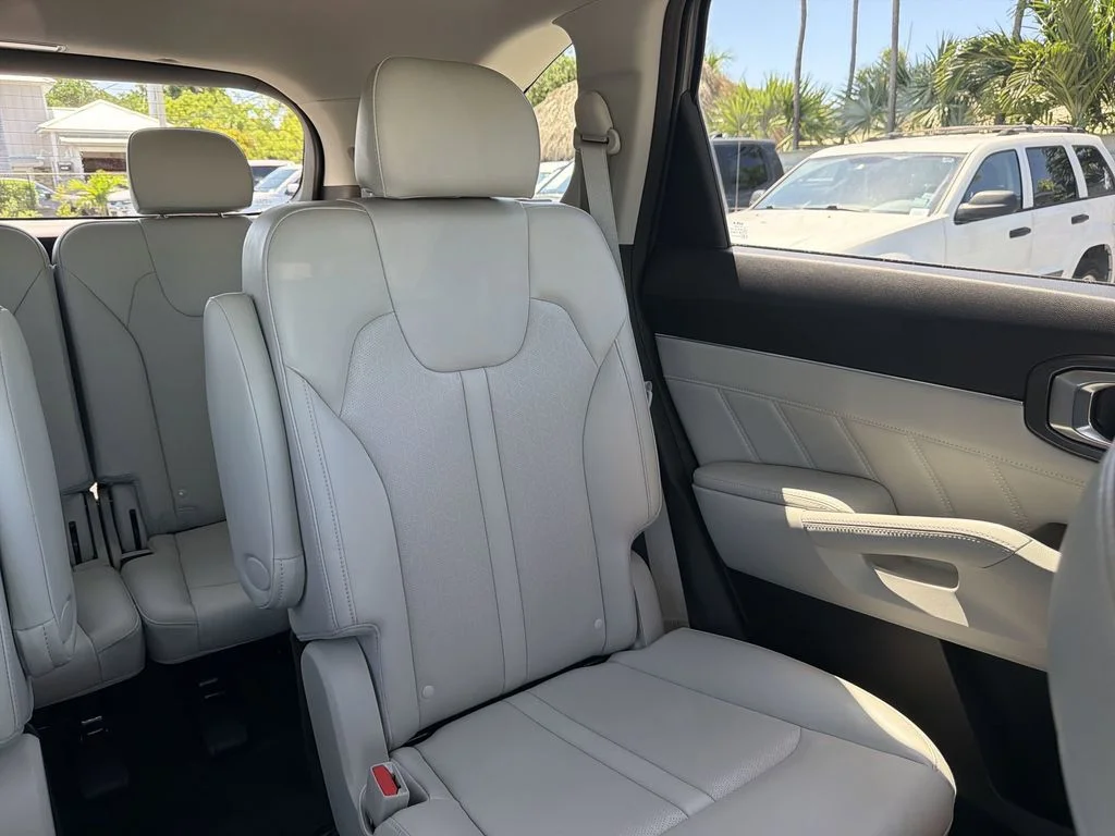 Used 2023 Silver Kia SX image 14