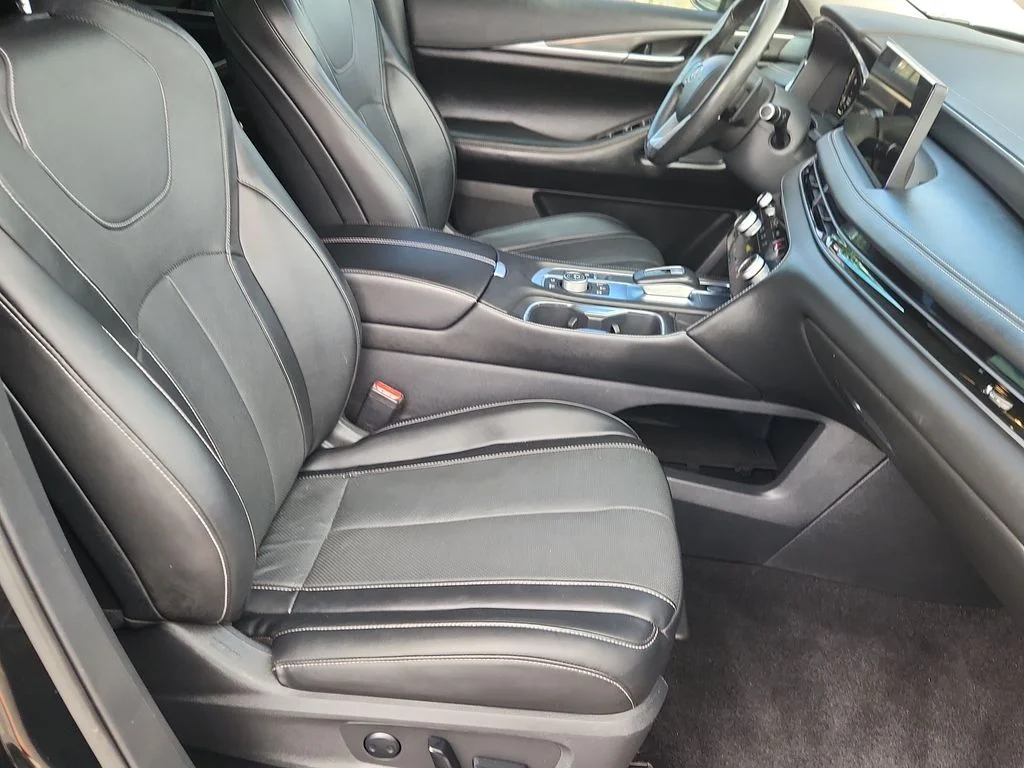 Used 2022 Black INFINITI LUXE image 17