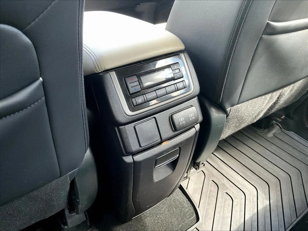 Used 2019 Crystal Black Silica Subaru Limited image 12