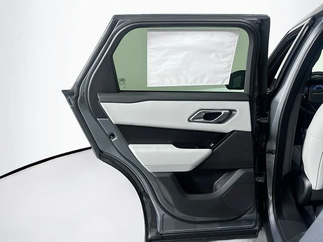 Used 2026  Land Rover Dynamic SE image 24