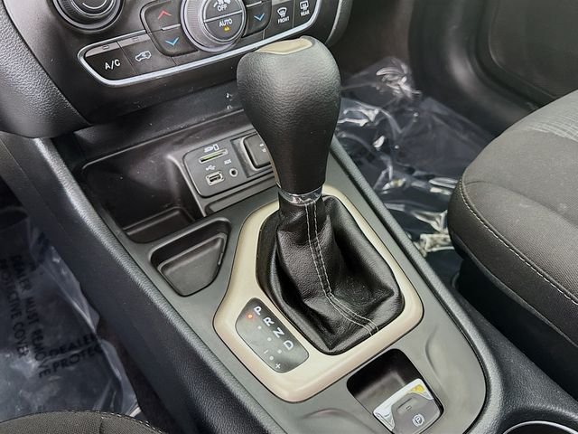 Used 2016 Gray Jeep Latitude image 16