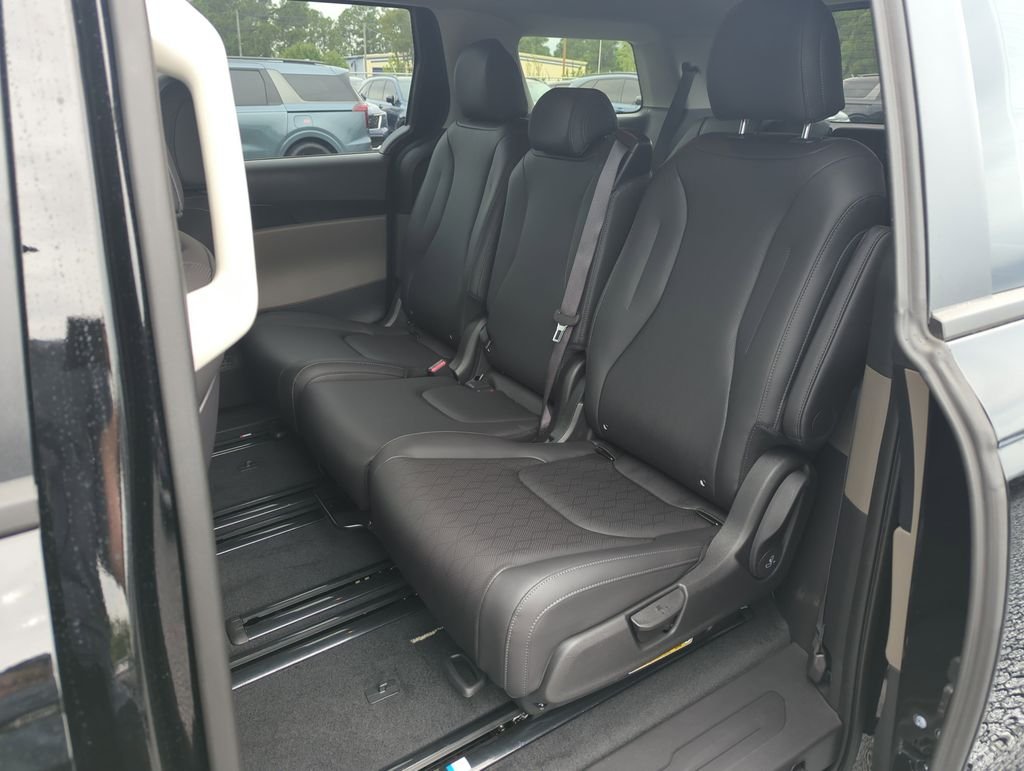 New 2026 Aurora Black Pearl Kia LXS image 26