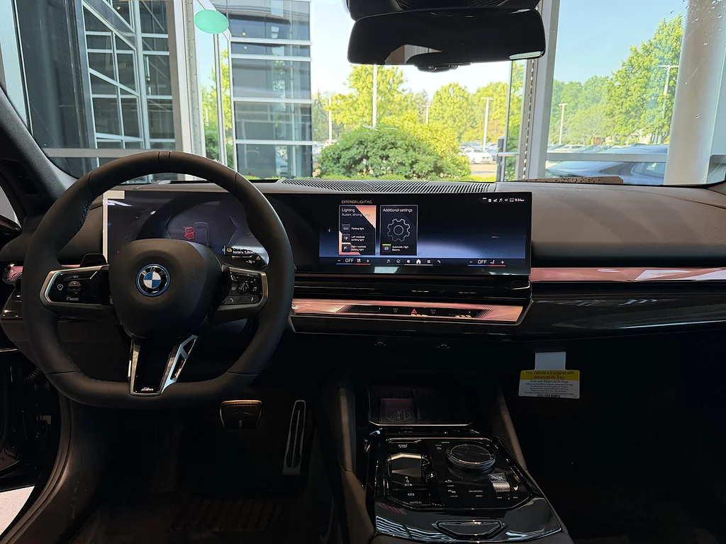 New 2027 Black Sapphire Metallic BMW xDrive40 image 15
