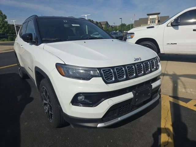 2025 Jeep Compass Limited 4X4's photo