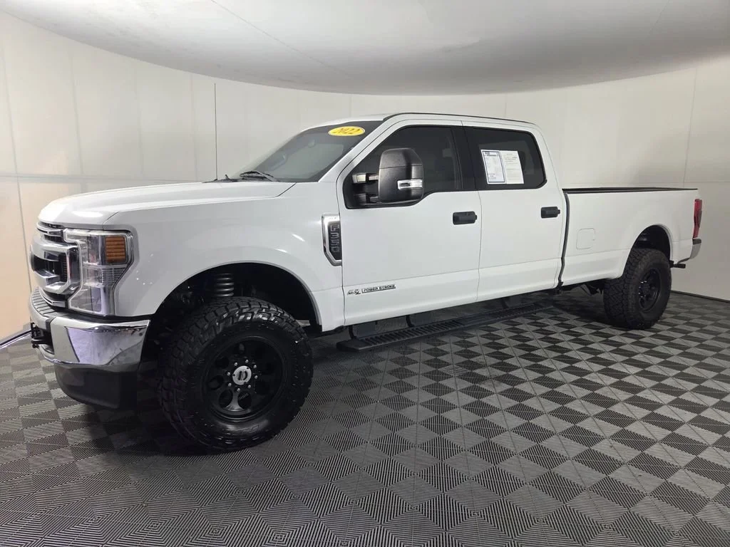 Used 2020 Oxford White Ford XLT image 4