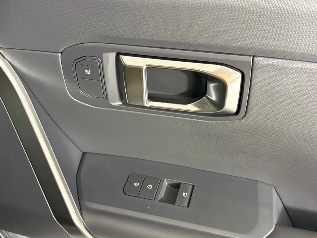 New 2027 Terrain Brown / Black Roof Kia X-Line S image 15