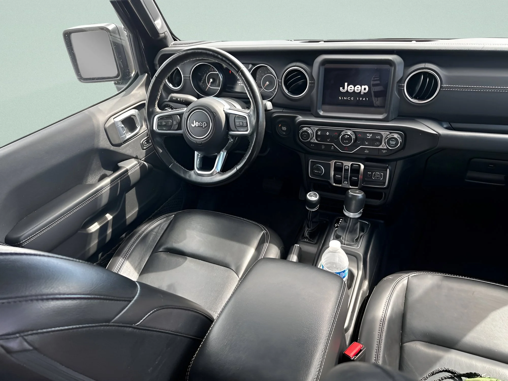 Certified Used 2022 Black Clearcoat Jeep Overland image 14