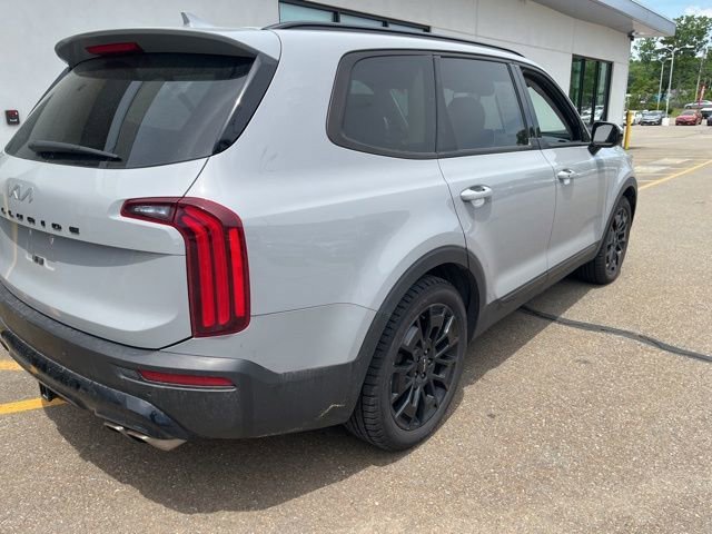 Used 2022 Wolf Gray Kia SX image 3