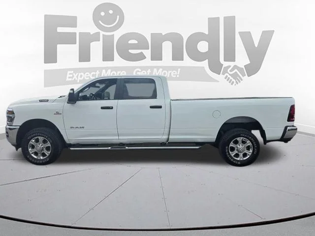 Used 2025 White Ram Big Horn image 8