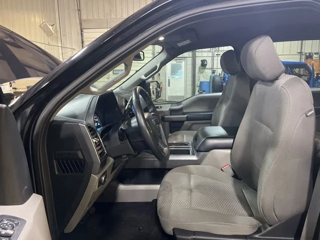 Used 2020 Black Ford XLT image 17