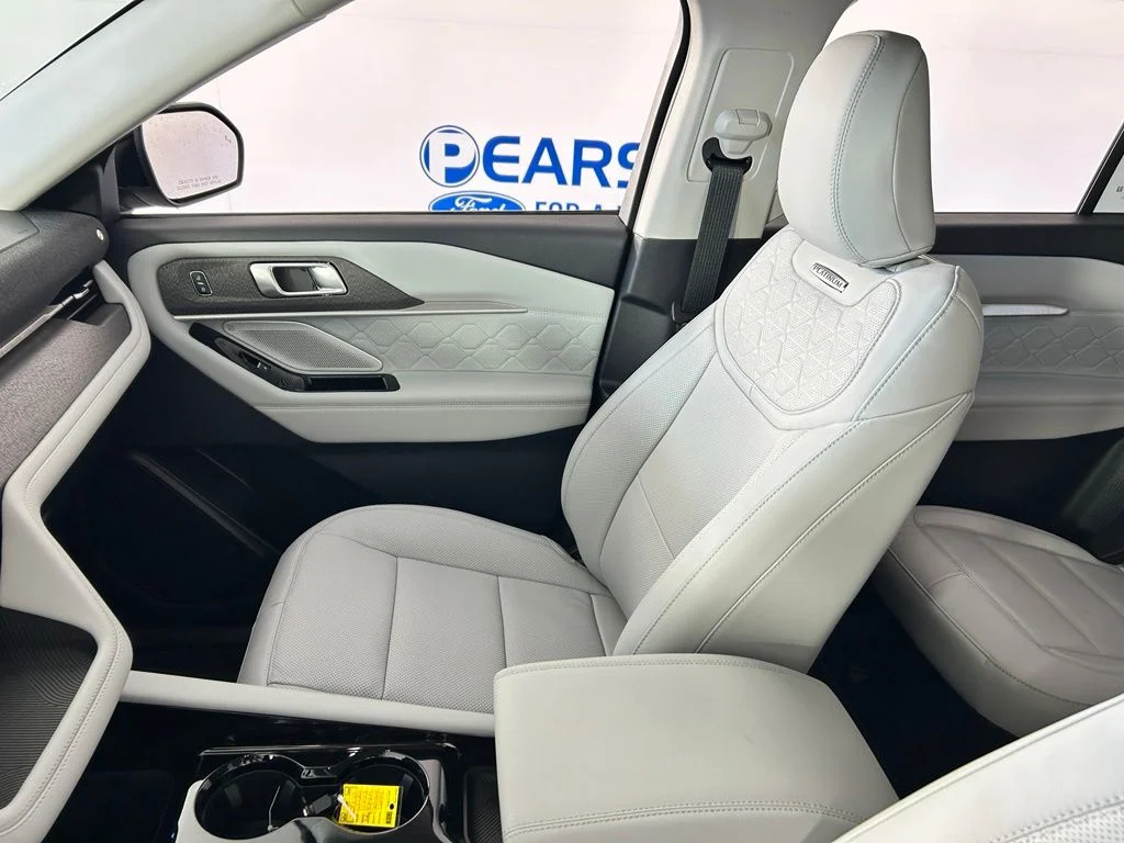New 2026 Carbonized Gray Metallic Ford Platinum™ image 27
