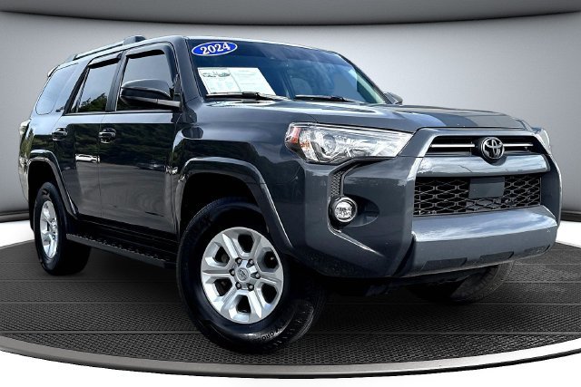 Used 2024  Toyota SR5 image 3