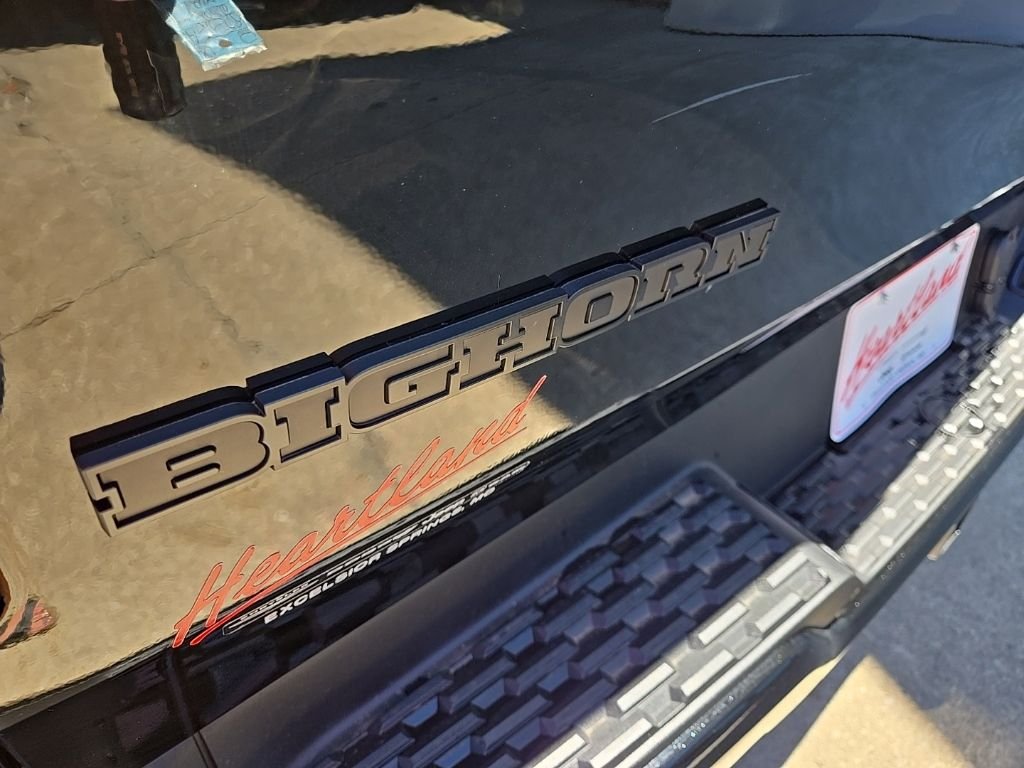 New 2026 Diamond Black Crystal Pearl-Coat Exterior Paint RAM Big Horn/Lone Star image 21