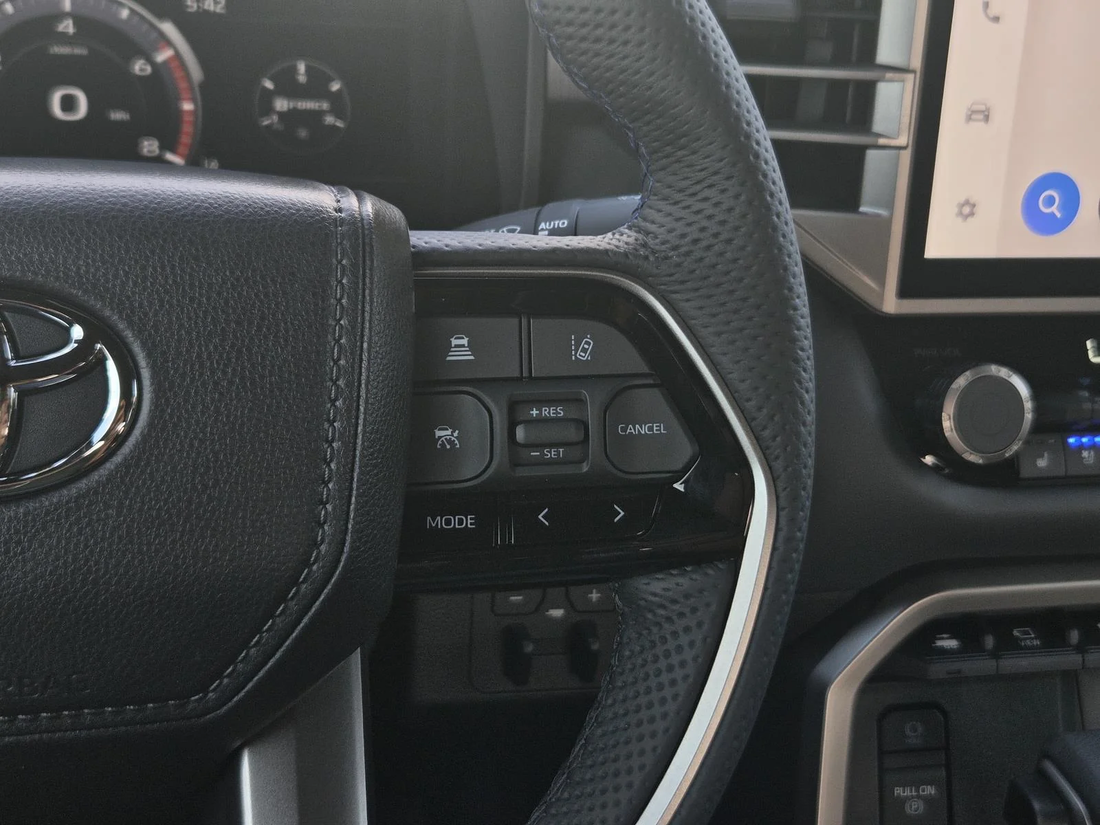 2026 Toyota Tundra Platinum - Photo 15