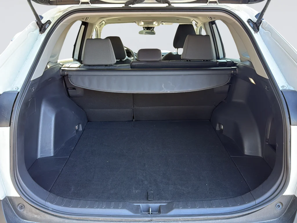Used 2025 White Toyota XLE image 31