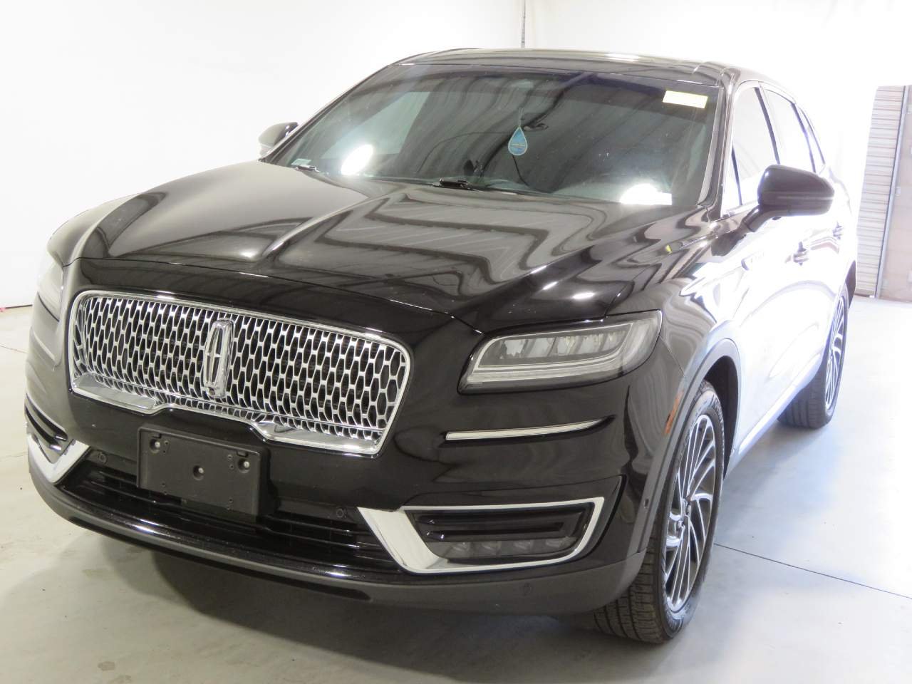 Used 2019 Infinite Black Lincoln Reserve image 1